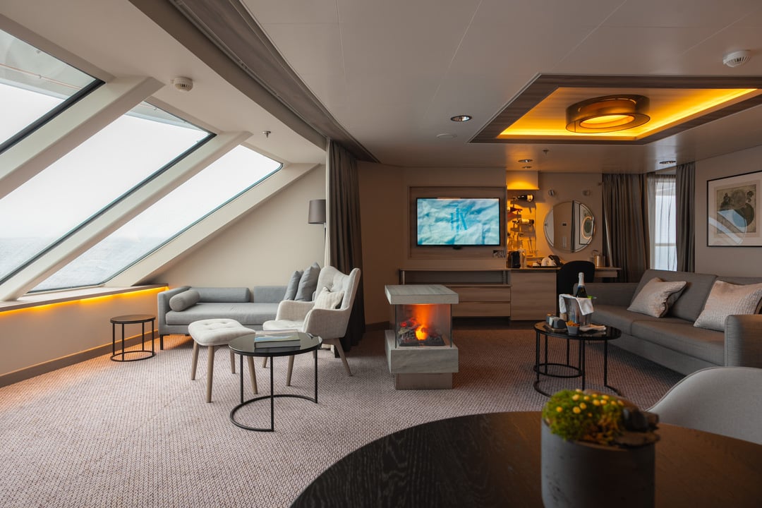 Expedition_Suite_MA_HX_46256_Photo_Tuan_Lam